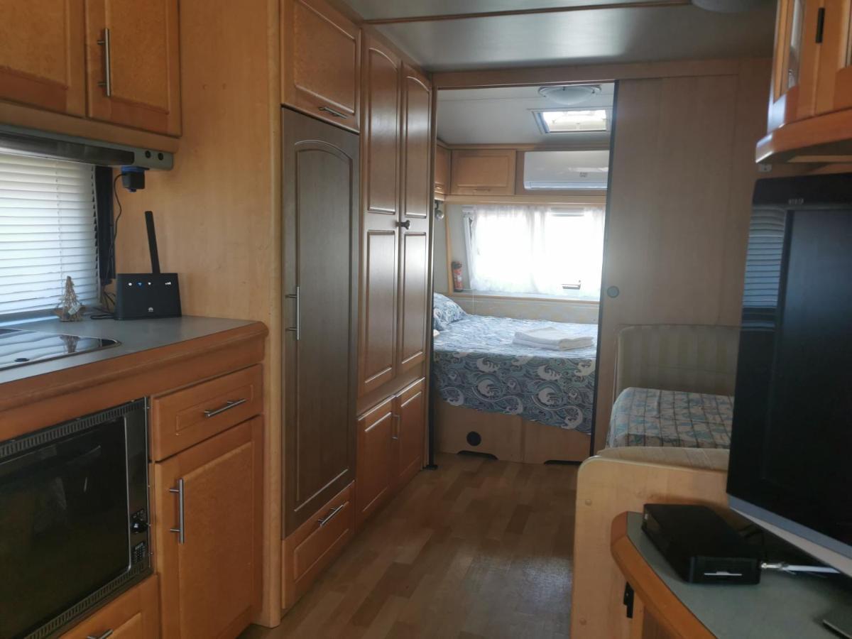 Sea Caravan/Camper On The Beach Kiten  Exterior foto
